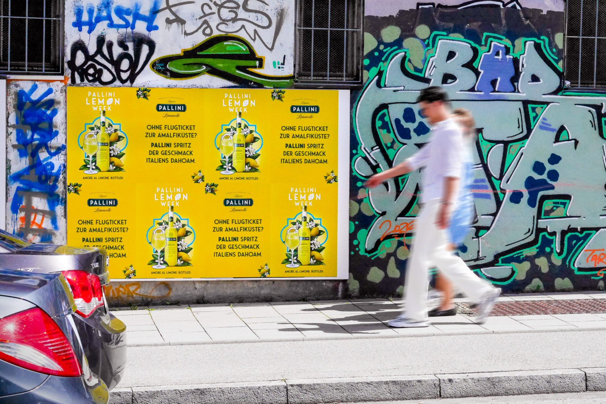 Advertising Pallini lemon on the street