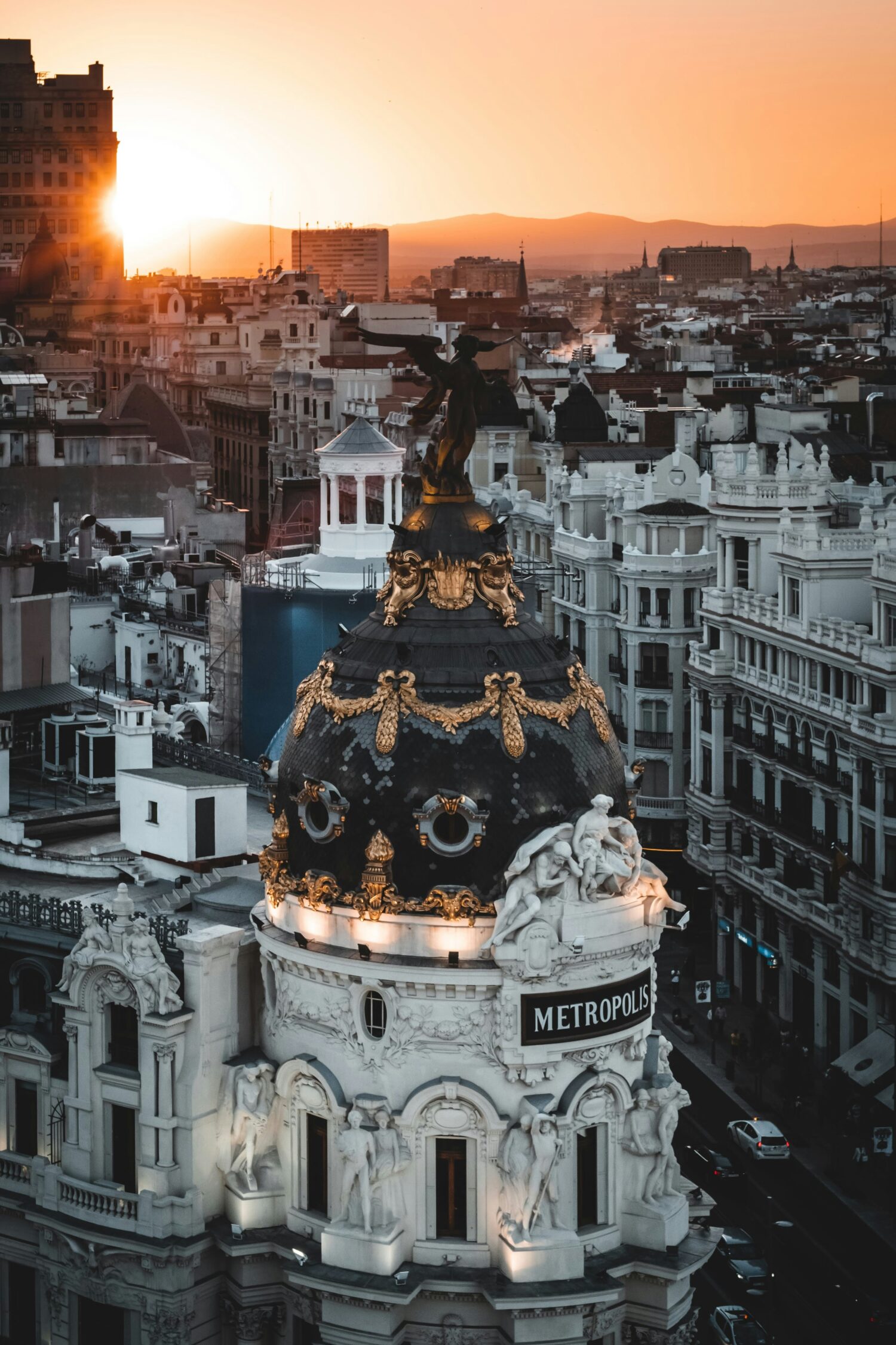 Metropolis Building in Madrid, Gran Via